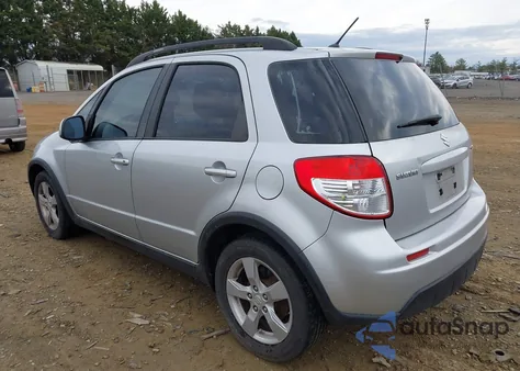 2011 Suzuki Sx4 Premium/Tech Valu Pkg (Nav) from USA, damaged, VIN JS2YB5A32B6301815